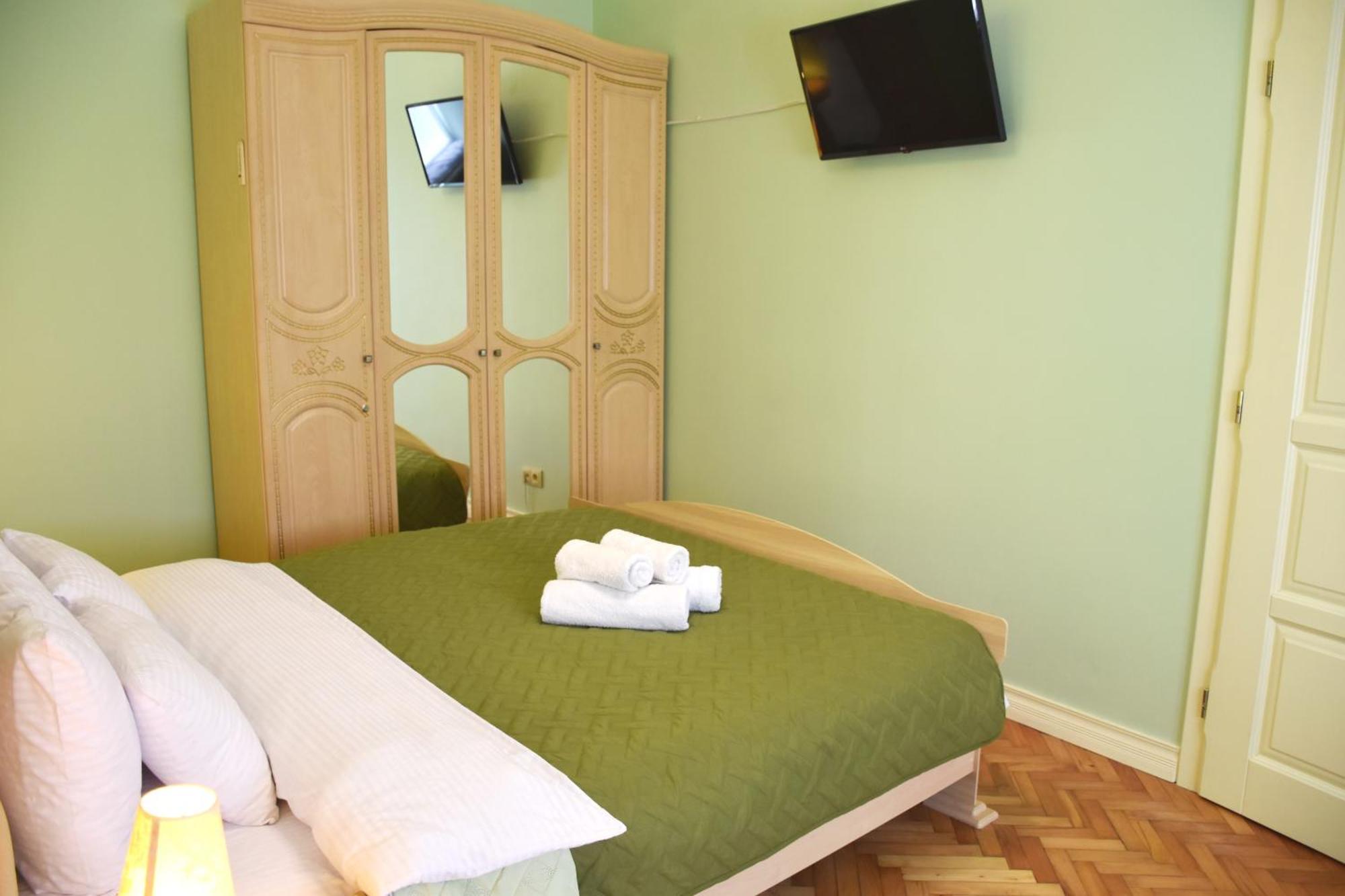 Renewed Central Apartment Lviv Extérieur photo